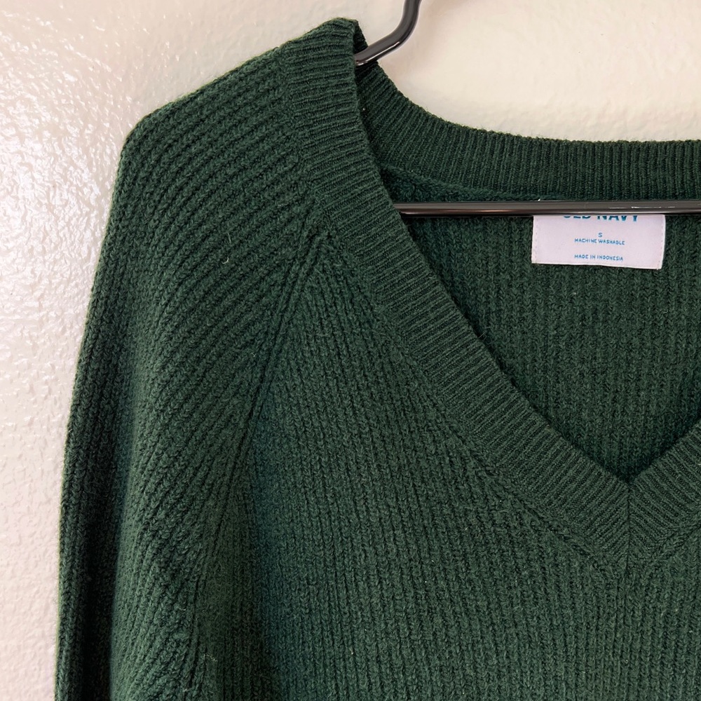 OLD NAVY Green V-Neck Sweater
